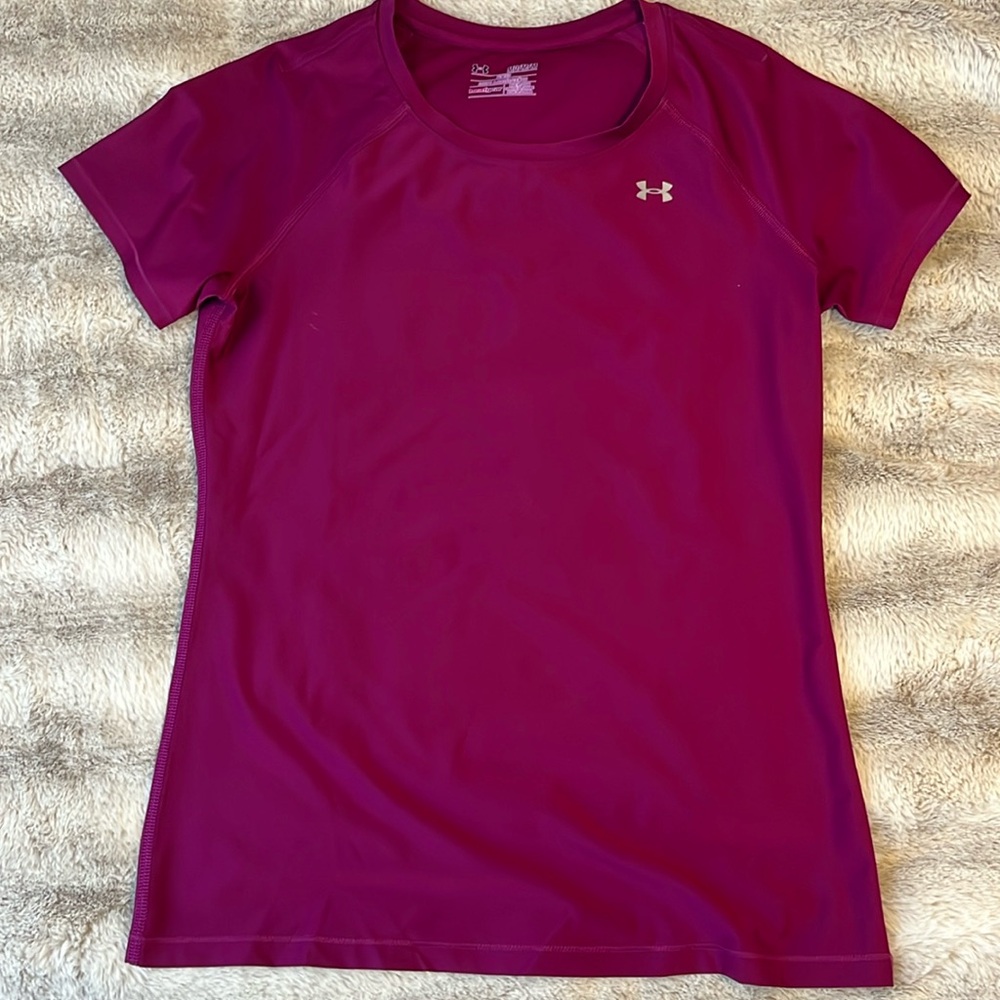Women’s Fitted Under Armour Shirt